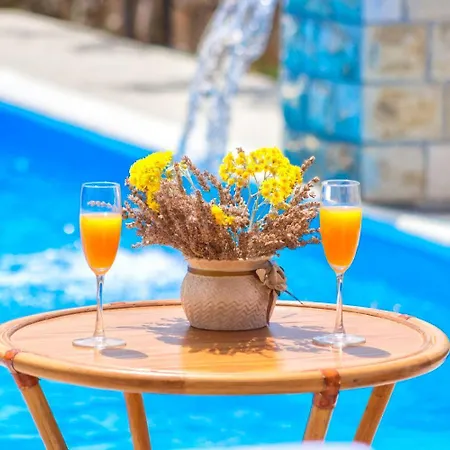 Brist- With Pool Holiday home Bristane