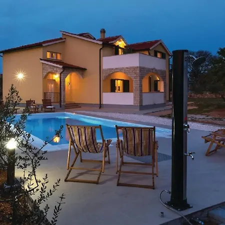 Brist- With Pool * Bristane